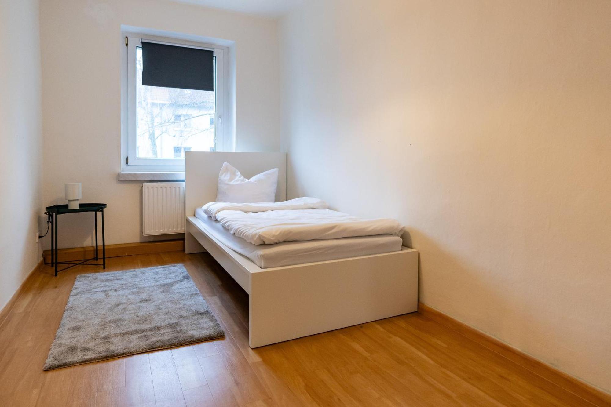 Moderne 4 Zimmer Wohnung Vollausgestattet Und Moebliert Halle  外观 照片