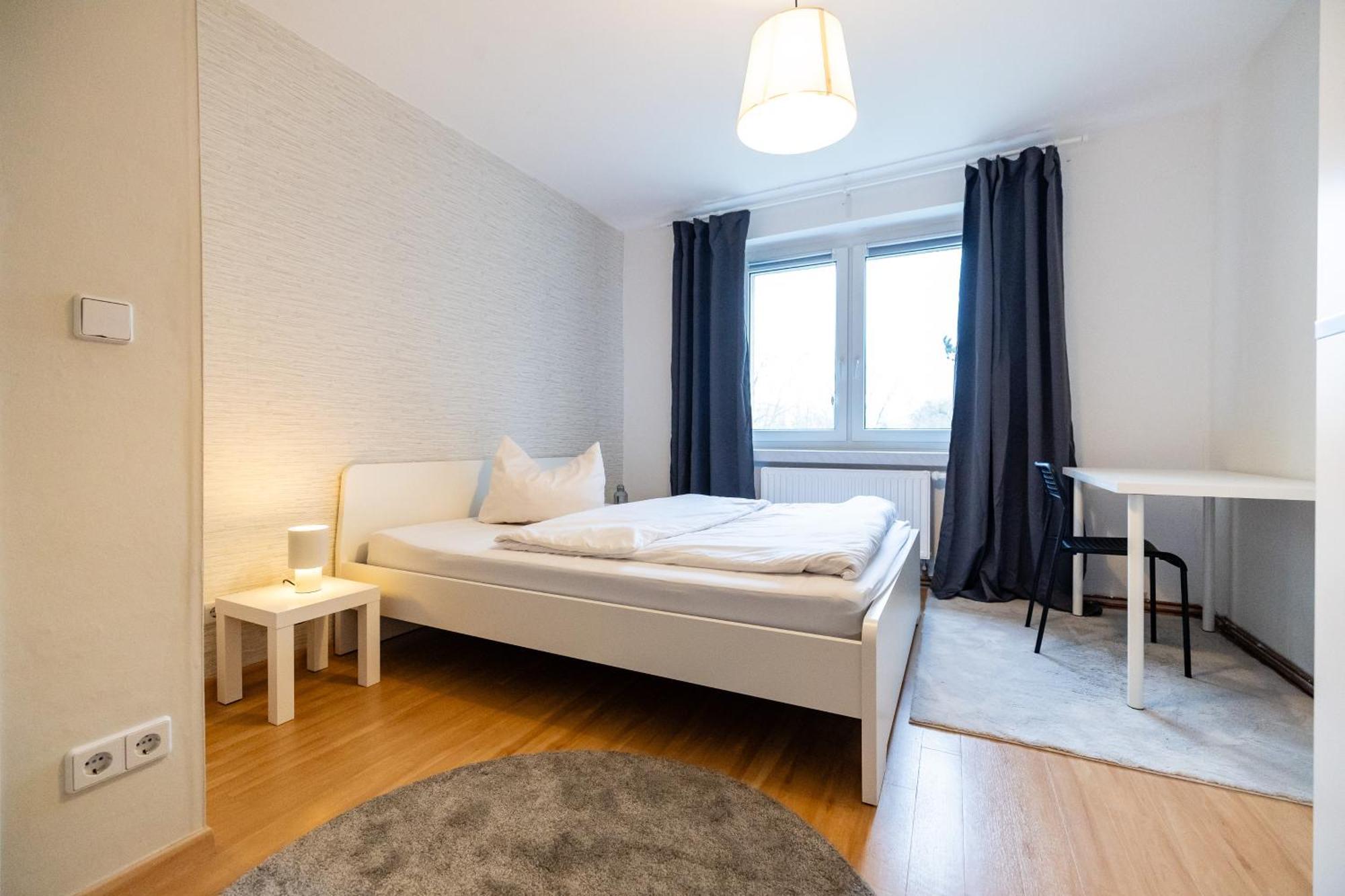 Moderne 4 Zimmer Wohnung Vollausgestattet Und Moebliert Halle  外观 照片