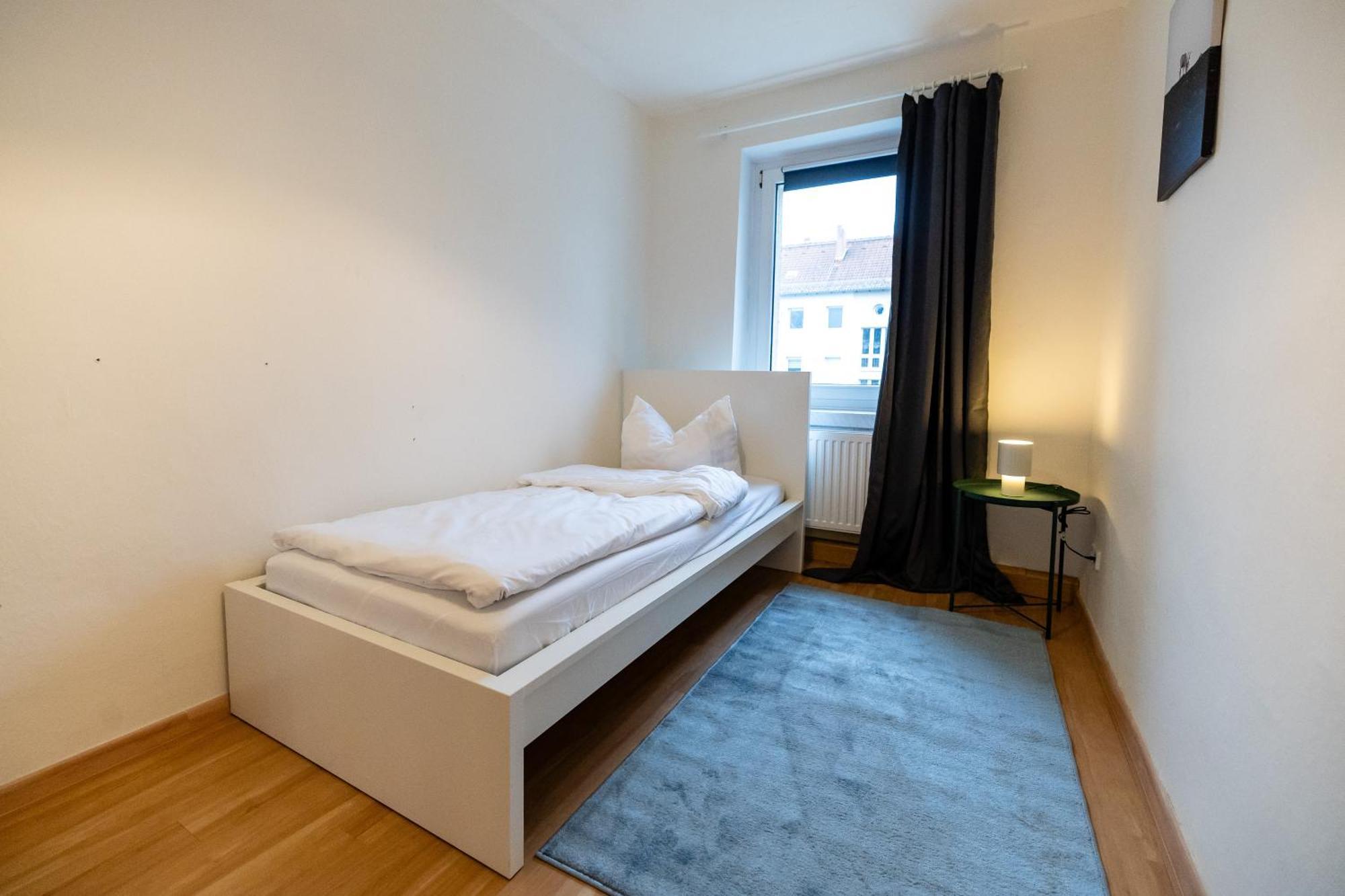 Moderne 4 Zimmer Wohnung Vollausgestattet Und Moebliert Halle  外观 照片